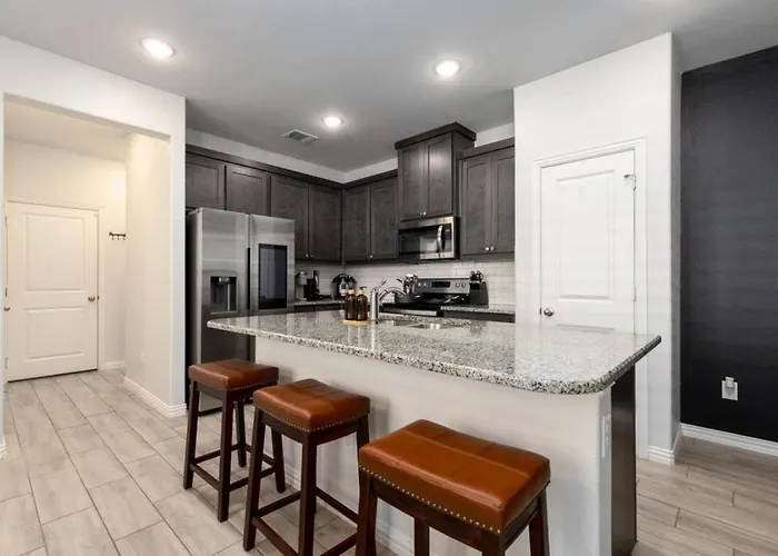 Holiday home Spacious Pet Friendly - 7 Miles To Eagle Mountain